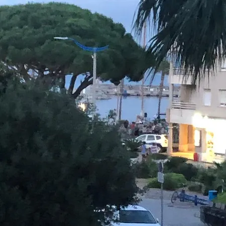 Magnifique Emplacement Pour Ce Joli F3 Apartment Cavalaire-sur-Mer